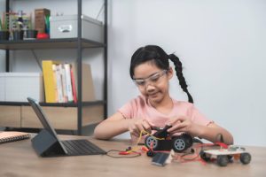Mengasah Logika Pemrograman Menguak Manfaat Belajar Robotik Di Era Digital